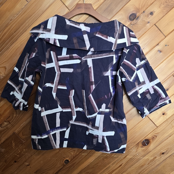 COS Abstract Patterned Blouse Size 4 - Picture 6 of 6